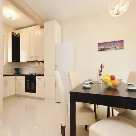 House Silvi Дом отдыха Задар