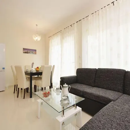 Дом отдыха House Silvi Задар